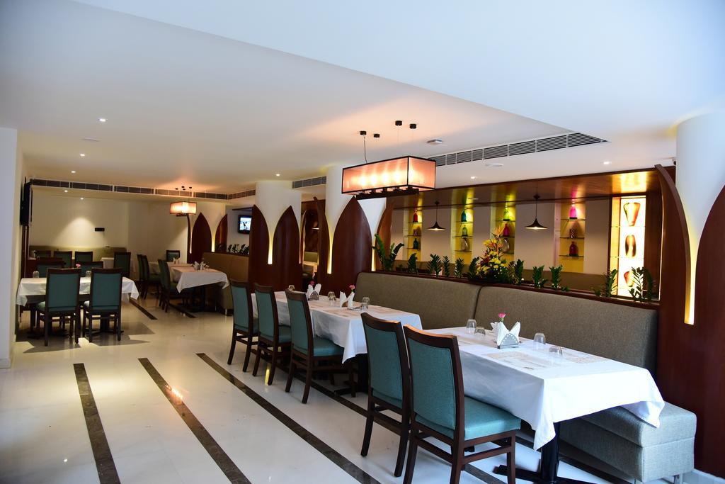 The Royal Comfort Bangalore Exterior foto