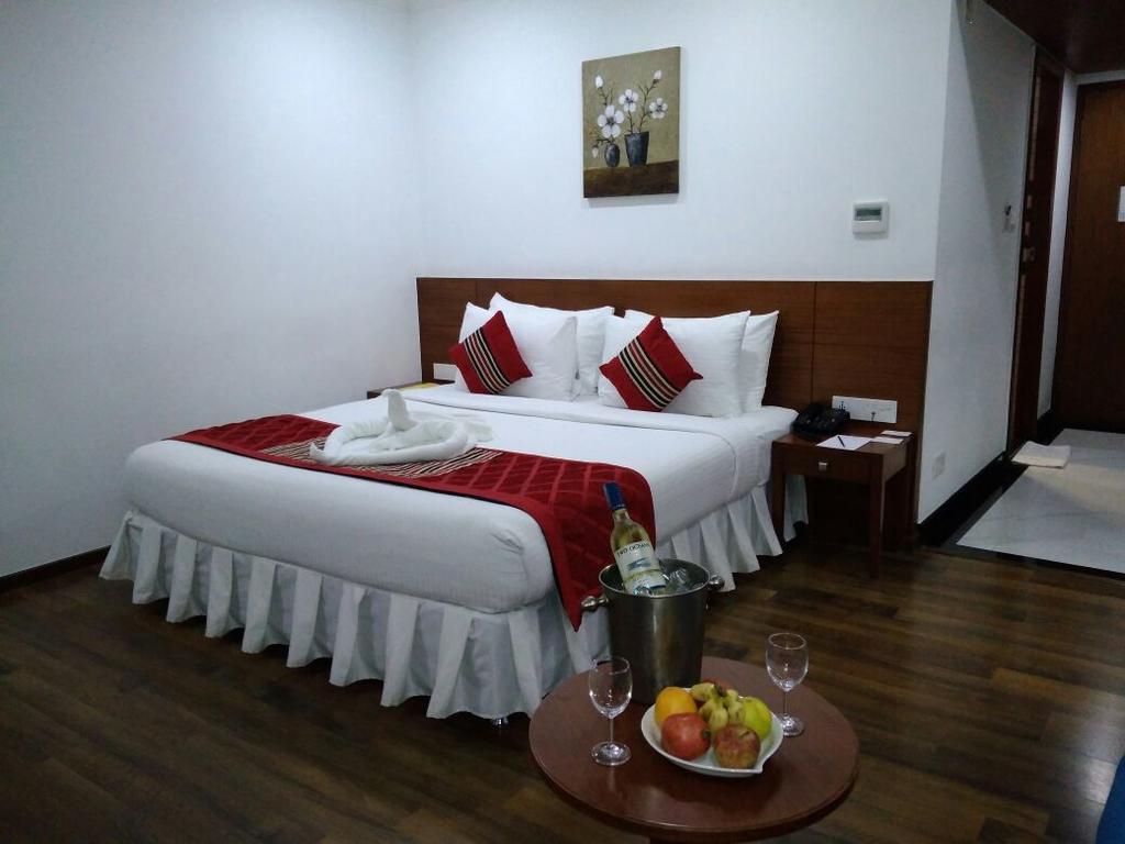 The Royal Comfort Bangalore Exterior foto